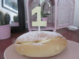 Ann Ages Gracefully 1 jaar