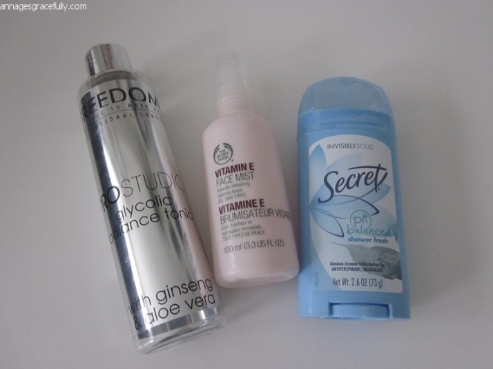 Freedom tonic, The Body Shop vitamine E face mist, Secret deodorant