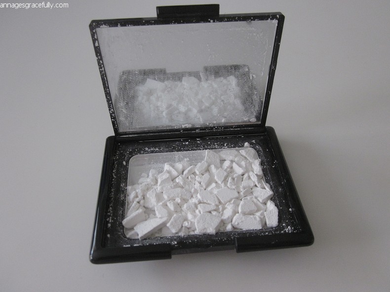 Hikari Pressed Powder