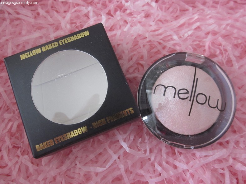 Mellow Peach eyeshadow