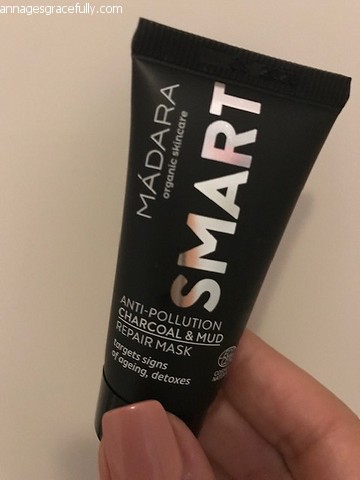 Madar Smart charcoal & mud mask